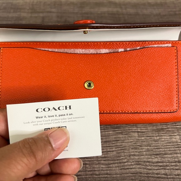 COACH Leather Wallet Orange - Picture 7 of 8